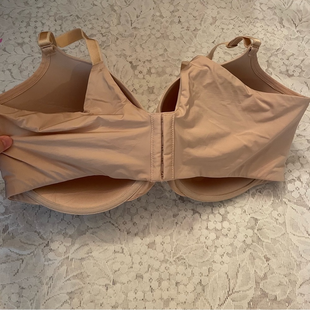Torrid curves nude bra 44G - Picture 2 of 3